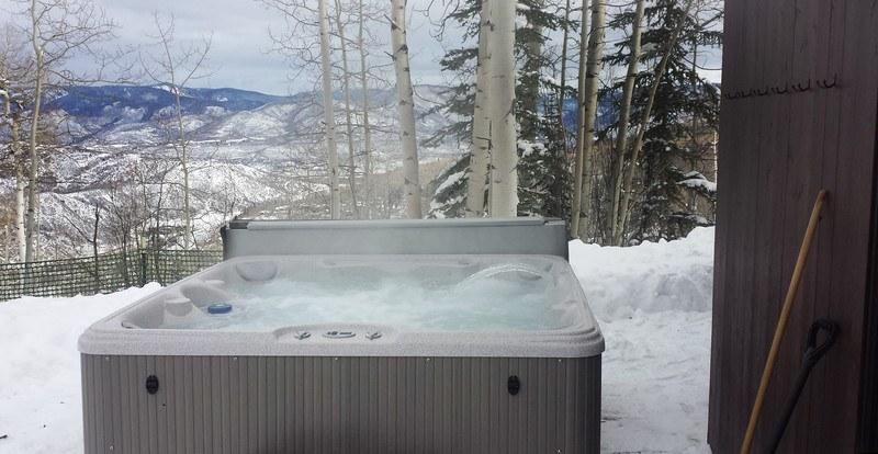 benefits-of-hot-tub-in-winter